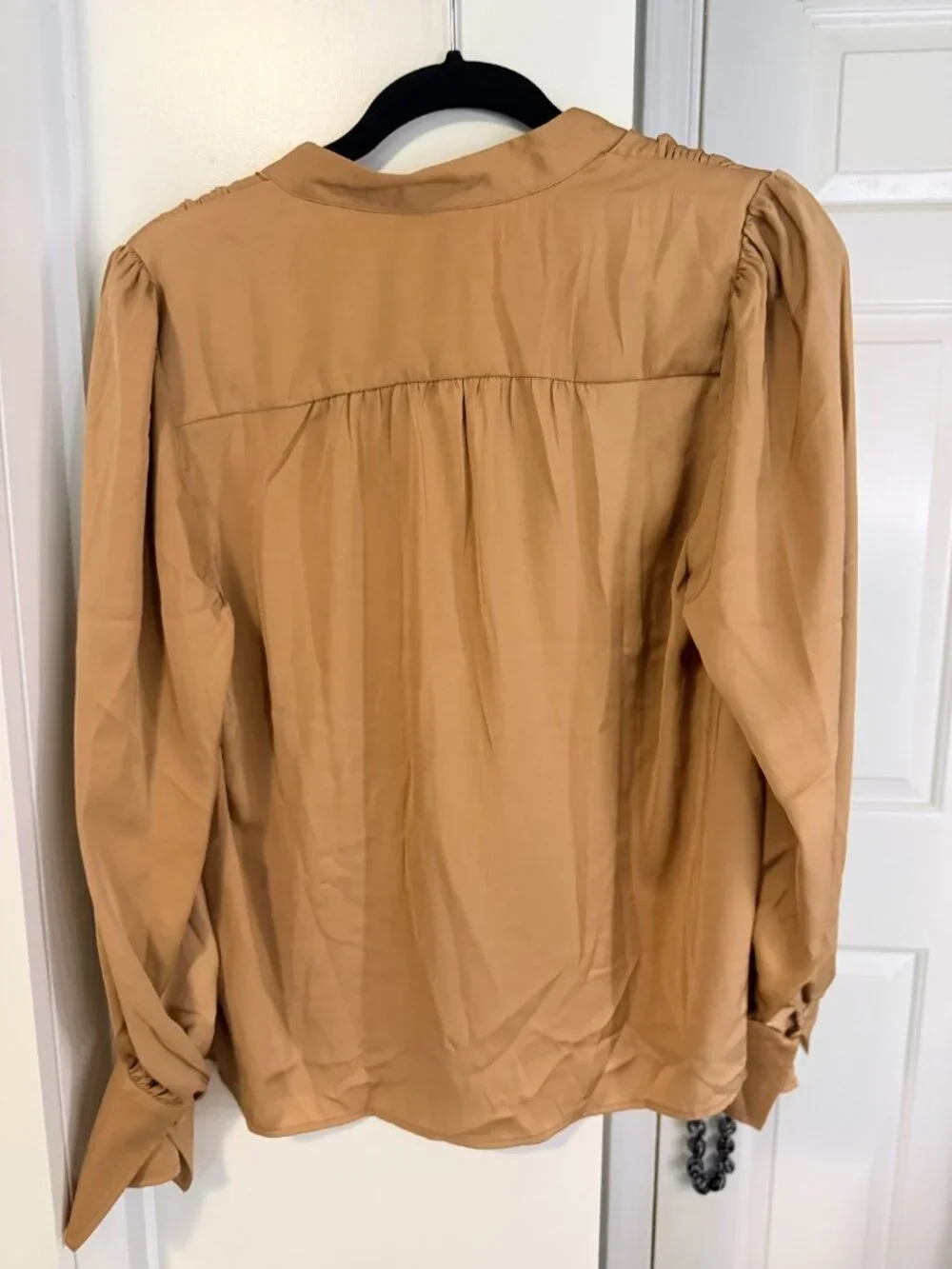 Banana Republic NWT Blouse, Size M, Gold/Beige